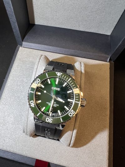 Oris Aquis Date 43,5mm – Green Dial – 2023 (Som ny) - Bilde 8