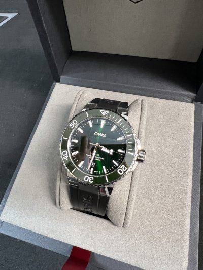 Oris Aquis Date 43,5mm – Green Dial – 2023 (Som ny) - Bilde 10