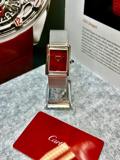 Cartier Tank Must – Burgundy Dial - Bilde 3