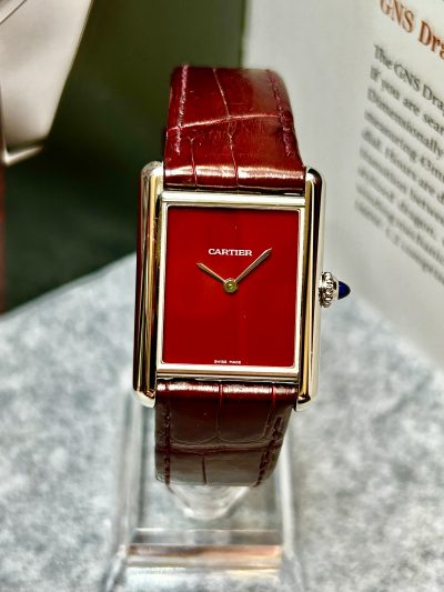 Cartier Tank Must – Burgundy Dial - Bilde 8