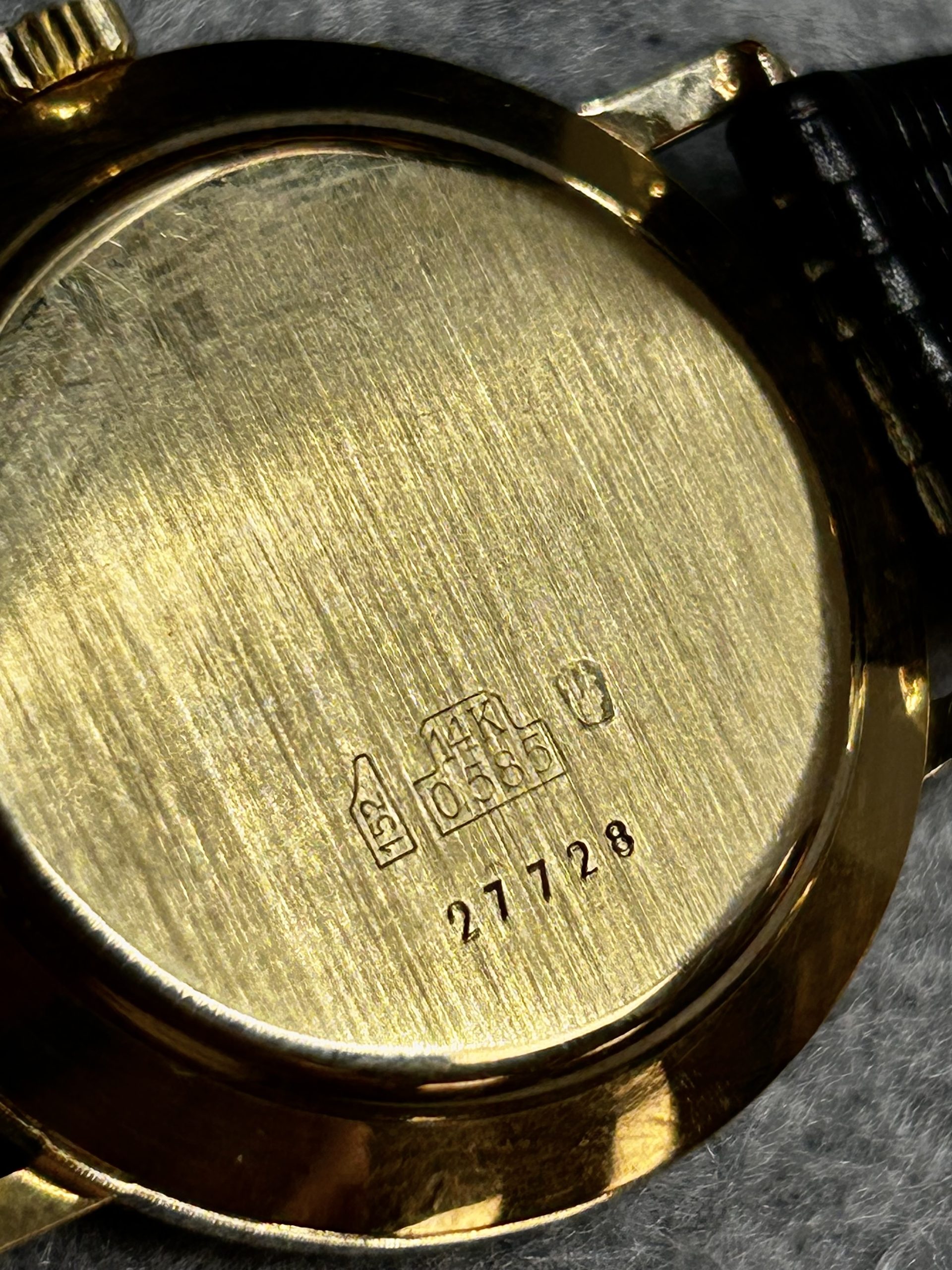 Vintage Lugana herreklokke i 14K gull - Bilde 5