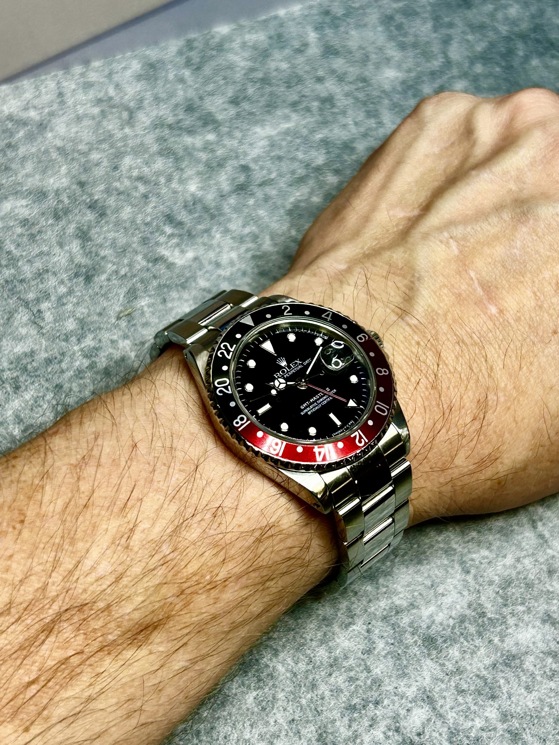 Solgt - Rolex GMT-Master II “Coke” – 1993-modell | Strøkent eksemplar - Bilde 10