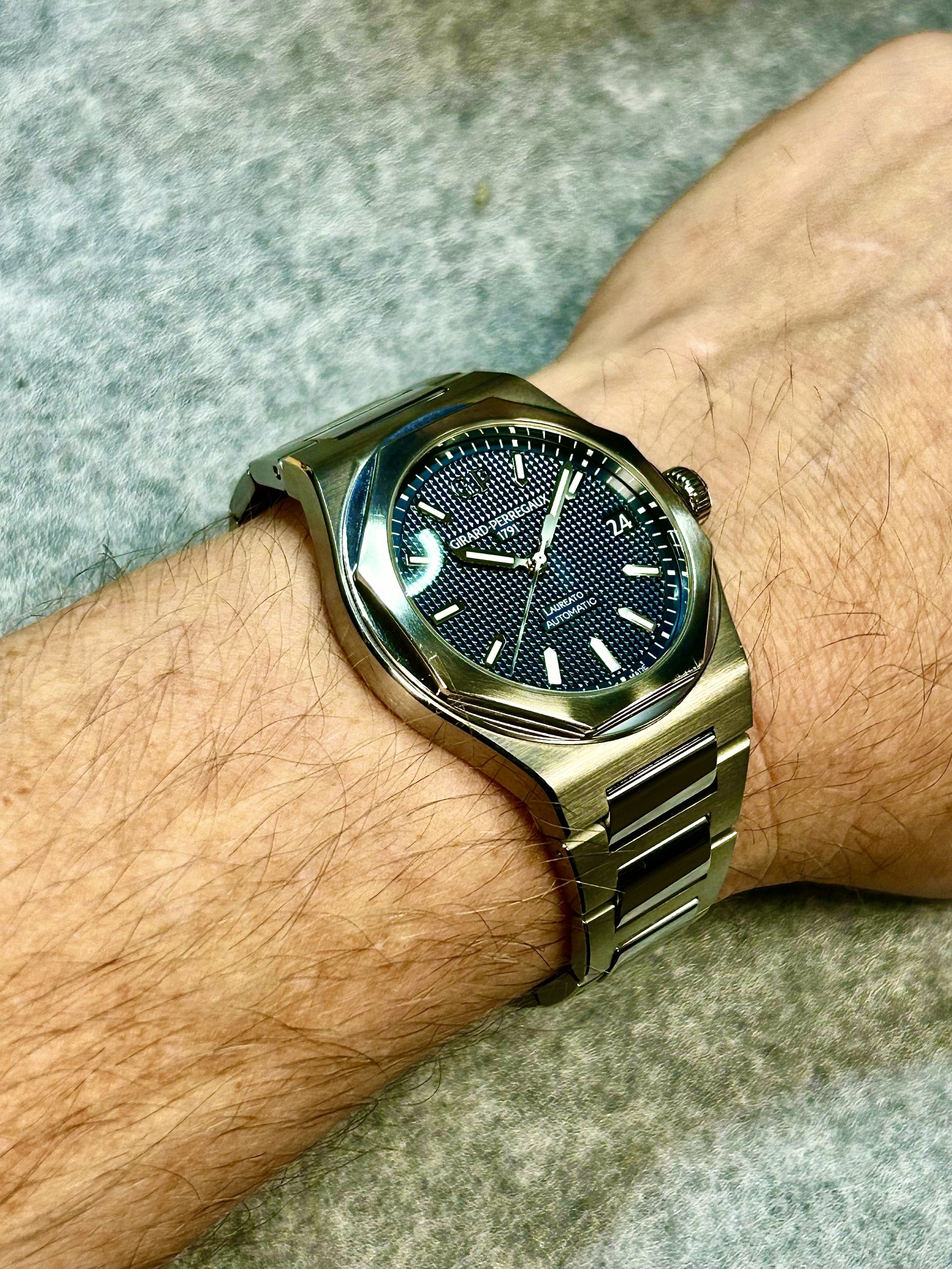 Girard-Perregaux Laureato 42 mm – 2022 - Bilde 20