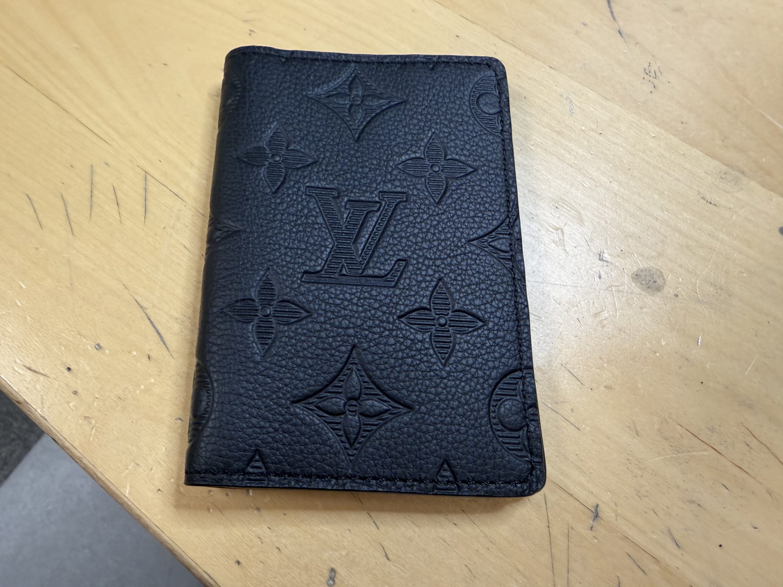 Louis Vuitton Monogram Shadow Card Holder – Ref. M61695 - Bilde 8